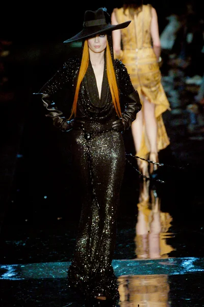Look 29